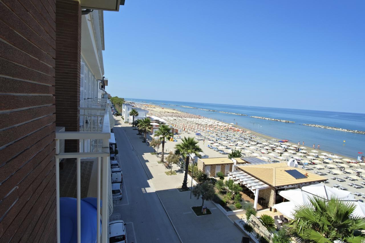 Hotel La Perla Cupra Marittima Exterior photo