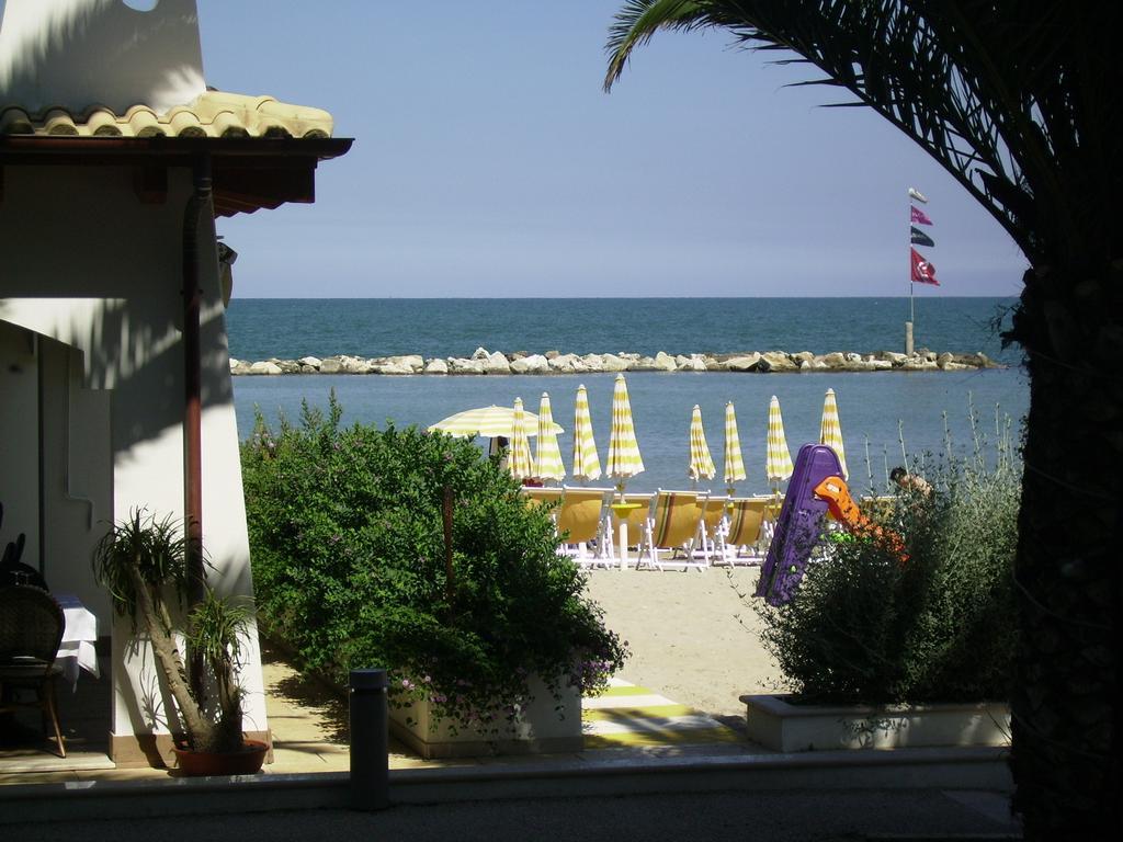 Hotel La Perla Cupra Marittima Exterior photo